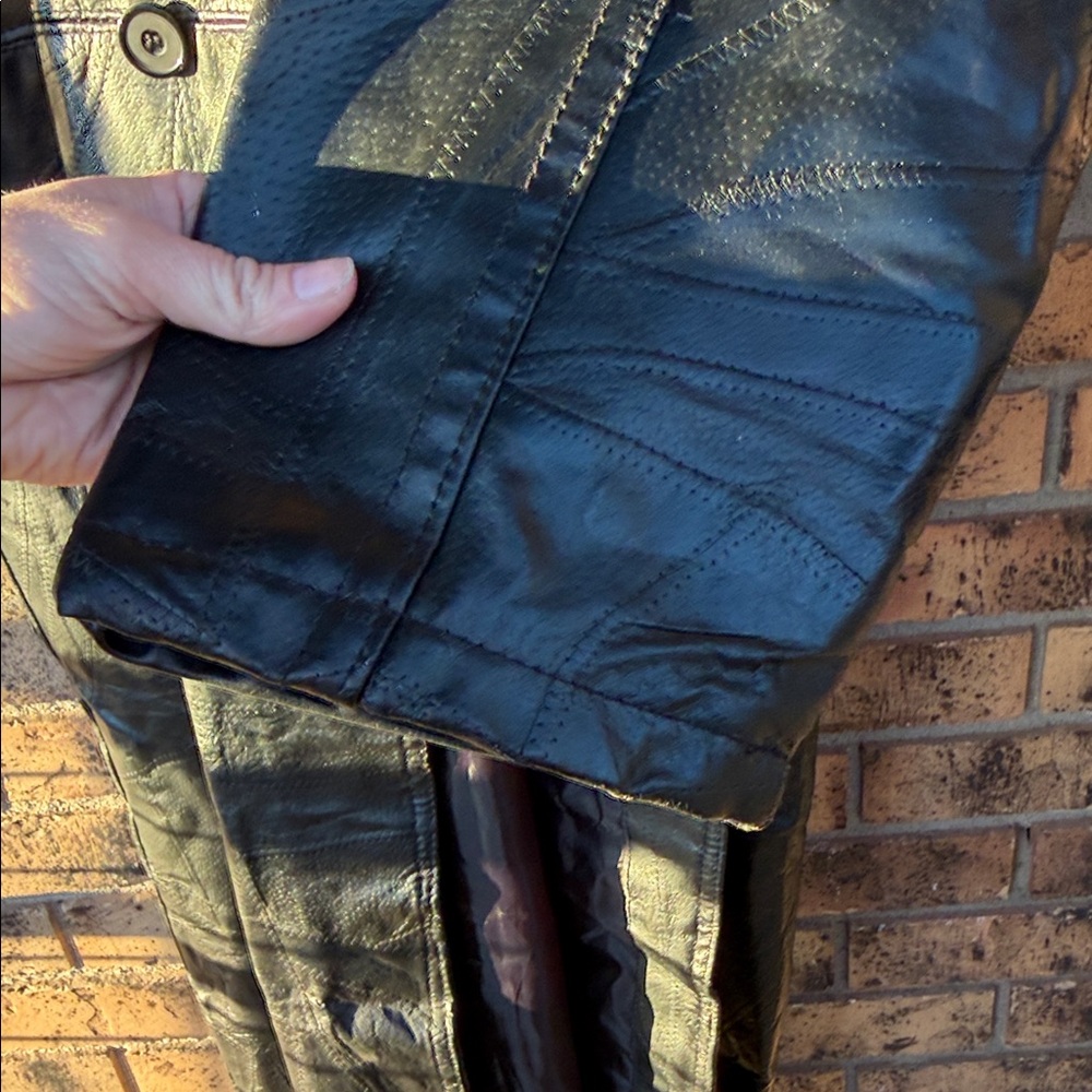 Genuine Leather Men's Black Long Trench Coat - Classic Style - Picture 8 of 13